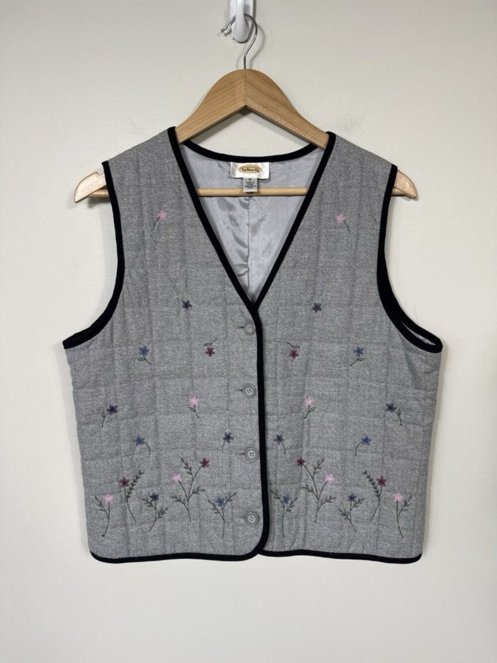 Talbots Vintage Vest Quilted Floral Embroidered Button Gray Women Medium Country